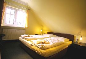 29b Schlafzimmer 1-4w.JPG